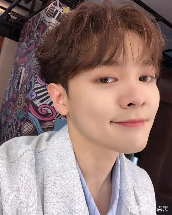 尤长靖晒自拍照,傲红尘被刷屏,网友:你是不是偷偷减肥了!