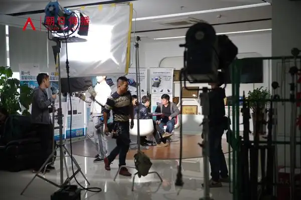 幕后精彩走进高科技产品宣传片拍摄现场