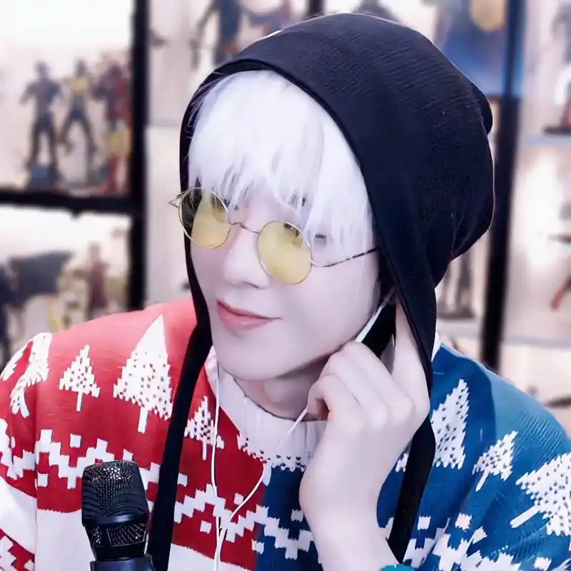 刘宇宁直播.真的真的又帅又可爱.图源来自微博:一杯白开水.# - 抖音