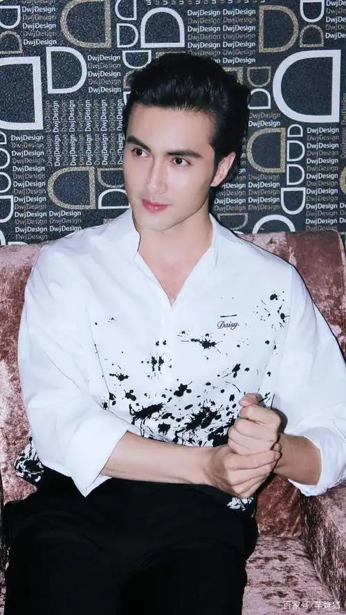 高伟光:画面太美不敢直视,怎就一个美字了得