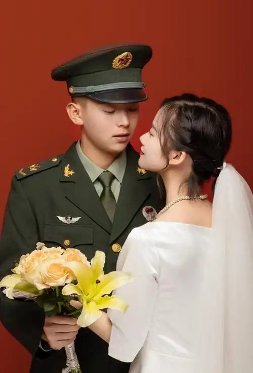 军装配白纱,5·21看绝美婚纱照!