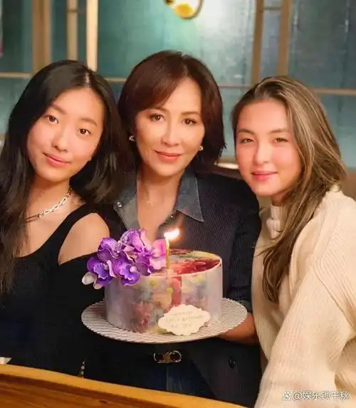 陈奕迅19岁女儿罕见照曝光美翻全网汤唯的脸刘雯的身材