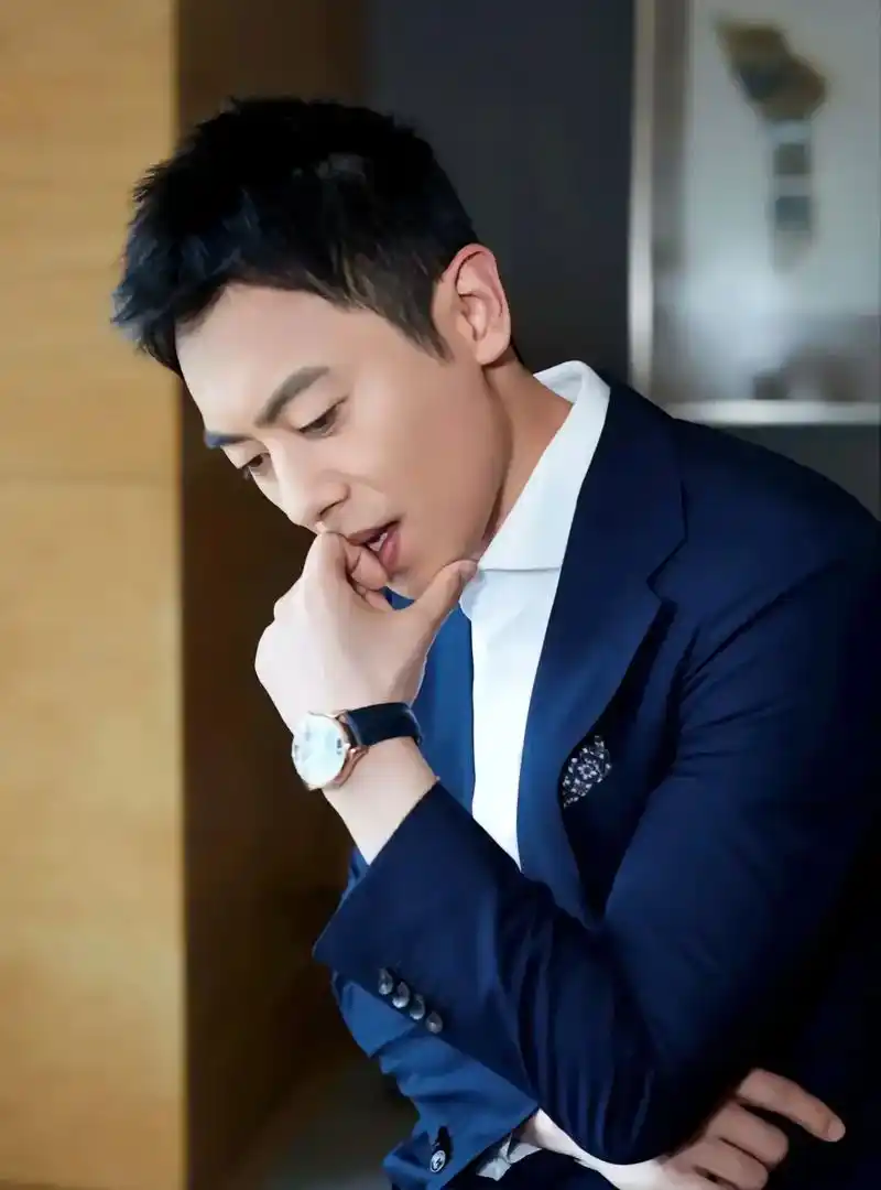 四大男神  朱亚文  靳东  雷佳音  小包总  都说给你们 - 抖音