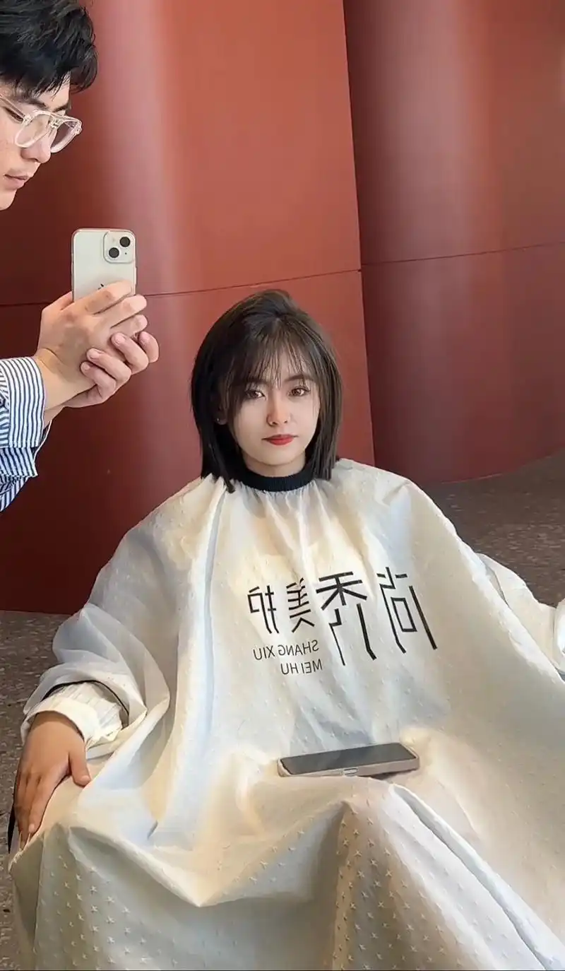 11566 心形脸:尝试斜刘海短发,修饰 - 抖音