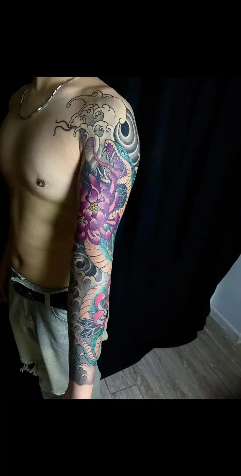 花臂完结篇 (线条非本店) 还有些地方没恢复好 #花臂纹身 - 抖音