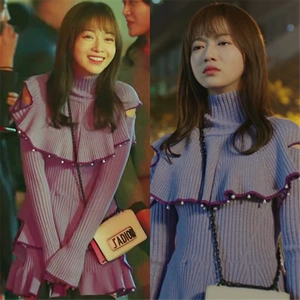 正青春吴谨言章小鱼明星同款衣服春季新款灰色漏肩针织连衣裙女潮