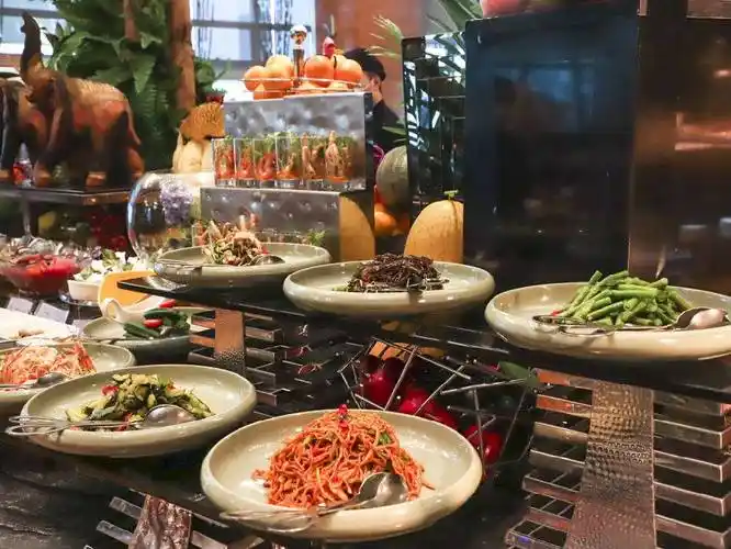 福田自助餐在26层高空吃富豪级自助138元起抢皇庭v酒店vcafé西餐自助