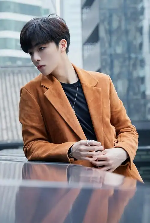 相关标签陈立农帅气西装写真上一图集:邢菲粉黛刺绣古