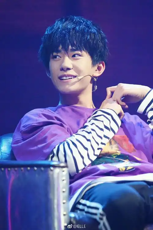 #易烊千玺电影小小的我#