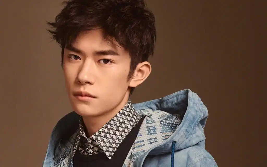 易烊千玺代言海报,高清图片,电脑桌面-壁纸族