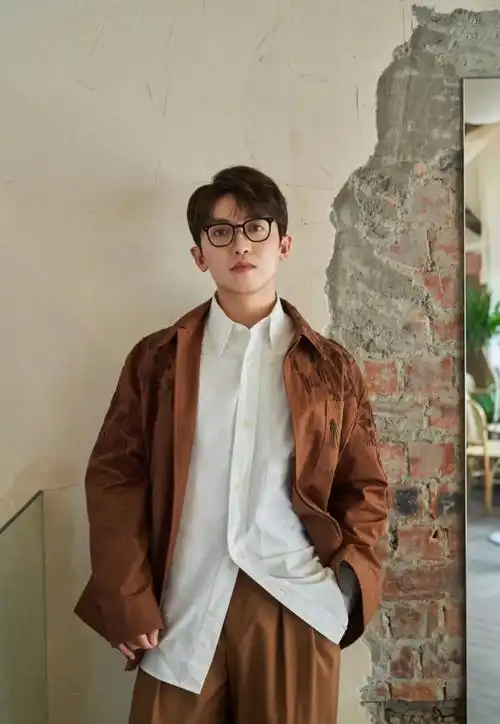 原创《奔跑吧》导演姚译添被质疑节目中爱怼明星,把自己推向争议风口