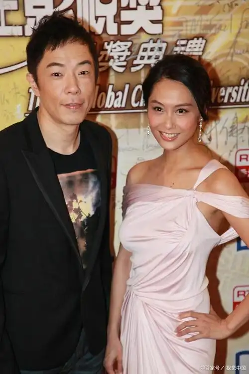朱茵和黄贯中,爱情长跑17年,终成眷属