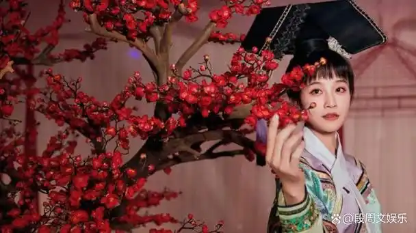 蓝盈莹,一位当代年轻演员,因在古装剧《甄嬛传》中饰演浣碧一角而备受