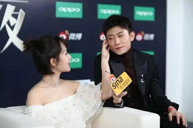 张一山杨紫正式宣布领证张一山和杨紫是很好的朋友,是绝不可能结婚的