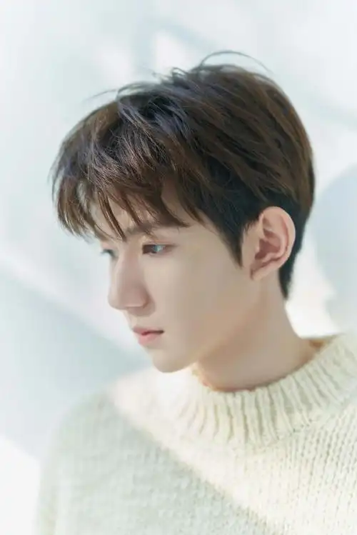 每次发都会有小汤圆没见过的一组帅图#王源2024龙行绛气#@tfboys-王源