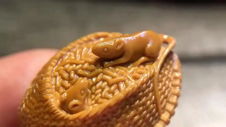 老鼠爱大米 微雕 喜欢的关注