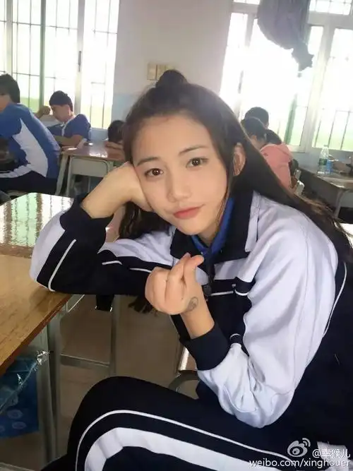 【深圳新十大校花评选】第三组,深圳各校的校红女生有哪些?