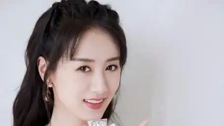 成毅袁冰妍拥抱