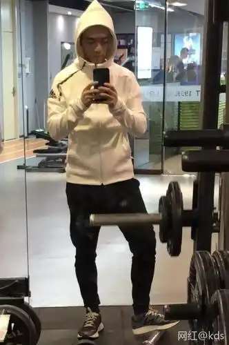 有人来pk吗,身高178,体重130斤