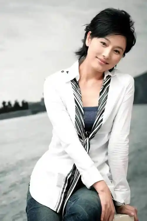 知名女星张延:父亲早逝最疼妈妈,我与丈夫有两个家