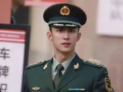 黄景瑜|他从火光中走来_新浪新闻