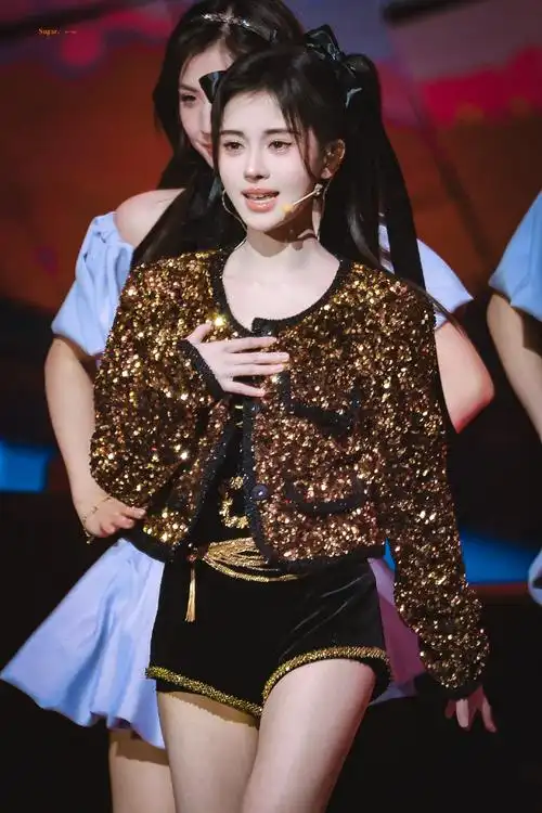 鞠婧祎双马尾辣妹