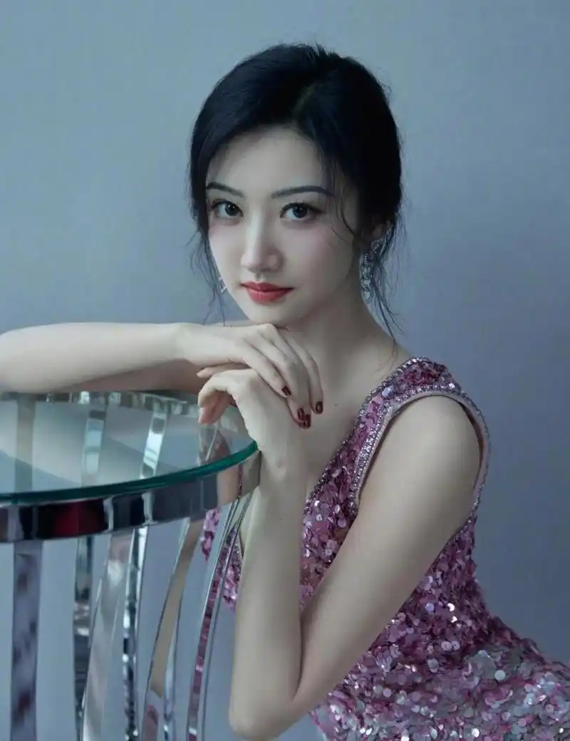 景甜越来越漂亮了,有气质有内涵了!