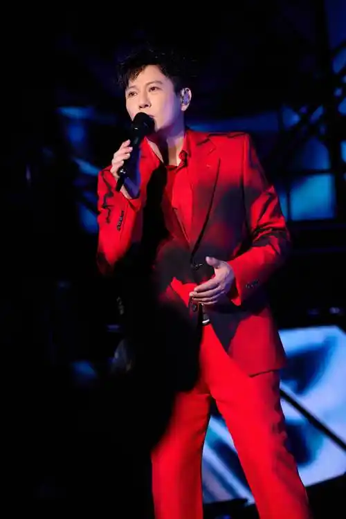 张信哲"未来式"巡演开到迪拜,2月18日向世界展示中式浪漫_音乐_演出