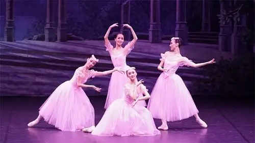 "华彩秋韵"首推线上舞蹈演出