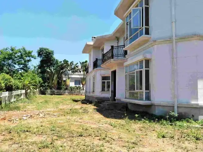 西海岸高尔夫别墅500平建面7房占地2亩海口亲海独栋