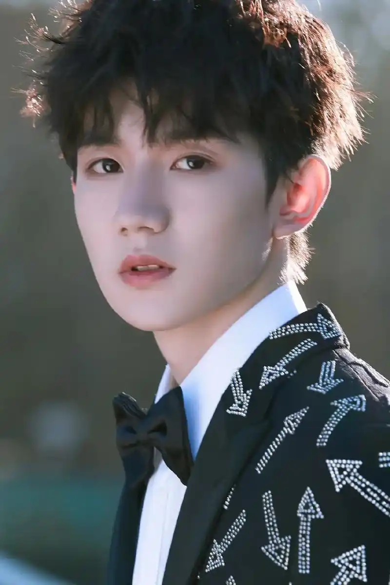 柏林卷毛小王子～#王源 #向全世界安利 #灿烂灿烂 #宝藏男 - 抖音