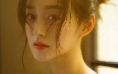 何泓姗初夏清凉写真桌面壁纸_大陆明星_壁纸下载_美桌网