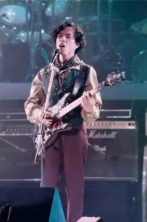 姐妹们想空手套阿paul年轻的美图