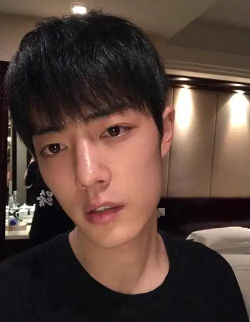 一组肖战早期自拍照合集