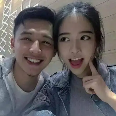 最新好看情侣微博头像一男一女 像蜂蜜一样甜的情侣合照两张