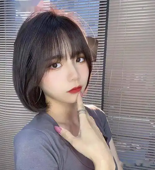 2021流行秋冬短发巨显年轻