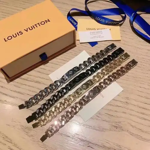 lv方牌古巴粗手链简直不要太闪耀