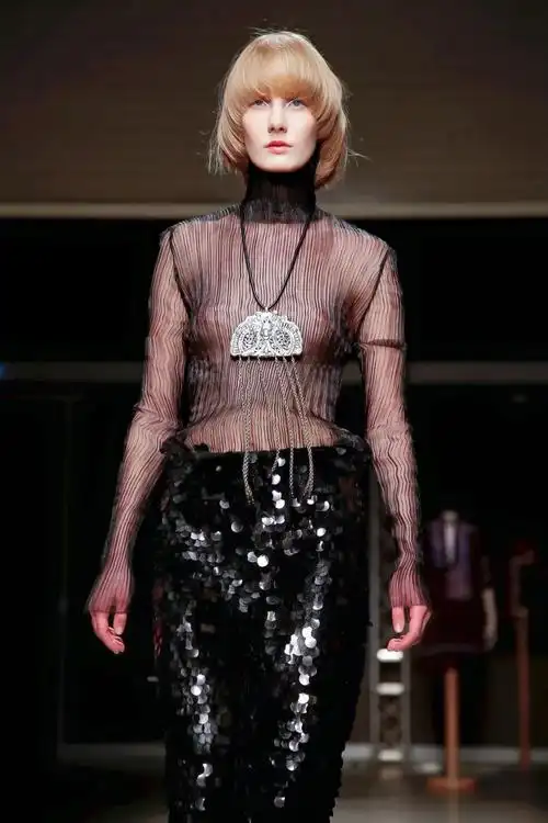 fendi老佛爷告别秀,gucci人格面具,max mara野味女郎,超值米兰时装周!