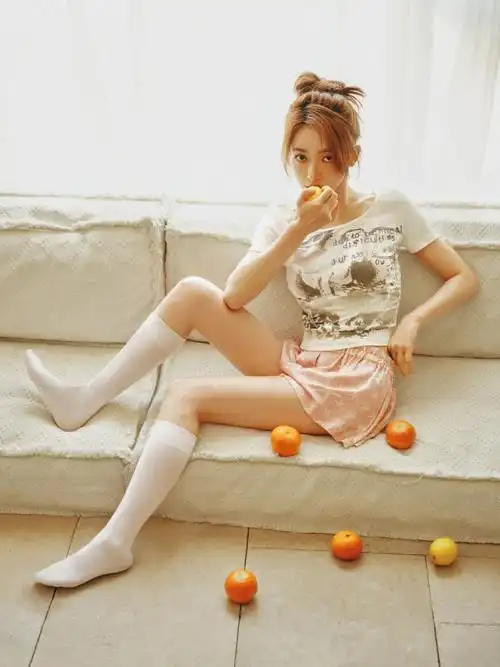 吴谨言夏日粉桃大片##吴谨言夏日封面大片##太平鸟nicet##太平鸟t