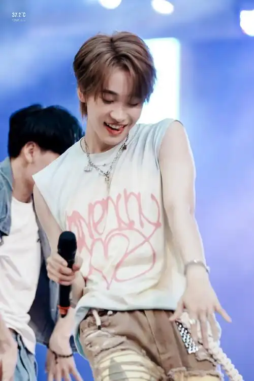 宁波罗蒙无敌爆炸99可爱小连花@连淮伟