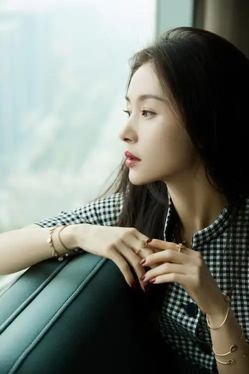 路人镜头下的王子文##王子文成都活动状态