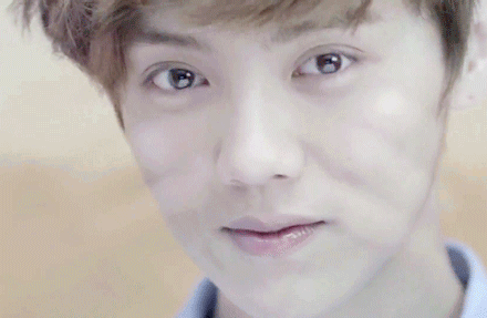 鹿晗帅气明星gif动图_动态图_表情包下载_soogif