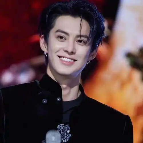 内娱最具商业价值男明星top10:王一博第7,成毅第2,李现第5