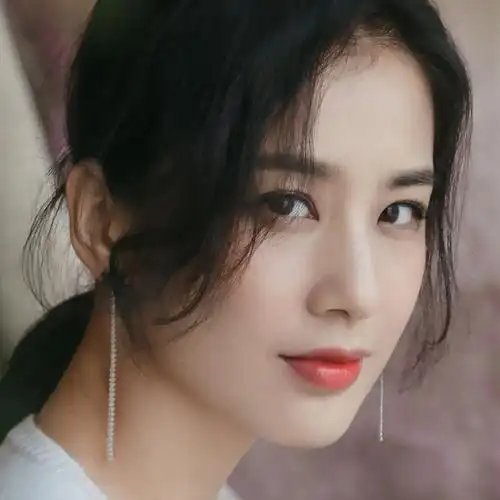 黄圣依个人资料 - 黄圣依演过的电视剧 - 黄圣依电影全集 - 天龙影院