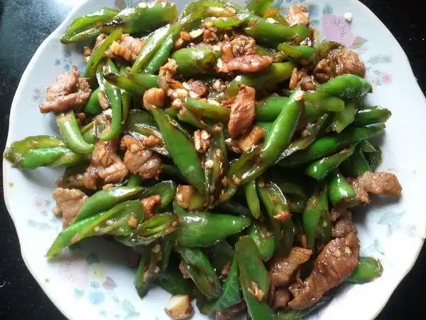 家常辣椒炒肉-家常菜-菜谱