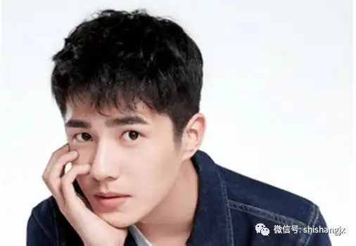 被短发包裹的刘昊然发型怎么弄男明星剪短发摆明不显老