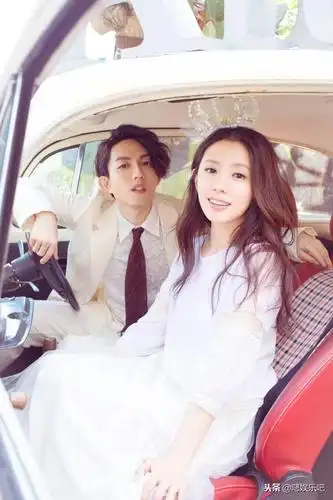 夏雨袁泉婚纱照明星夫妻的小清新风婚纱照