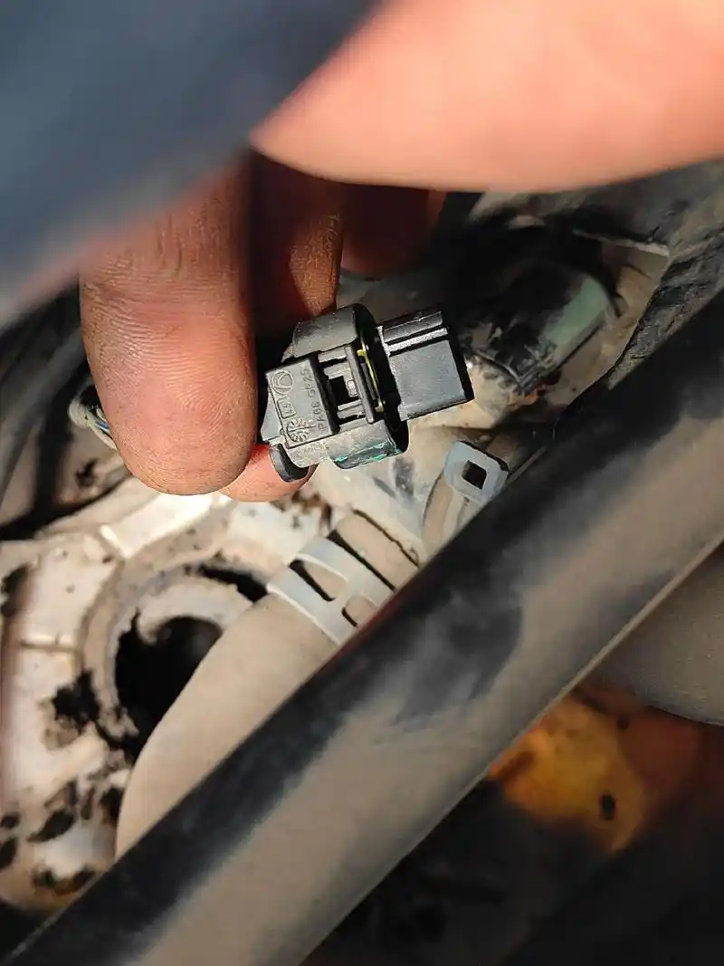 奥迪a6c7 报故障b11d501.冷却液循环泵的供电电压