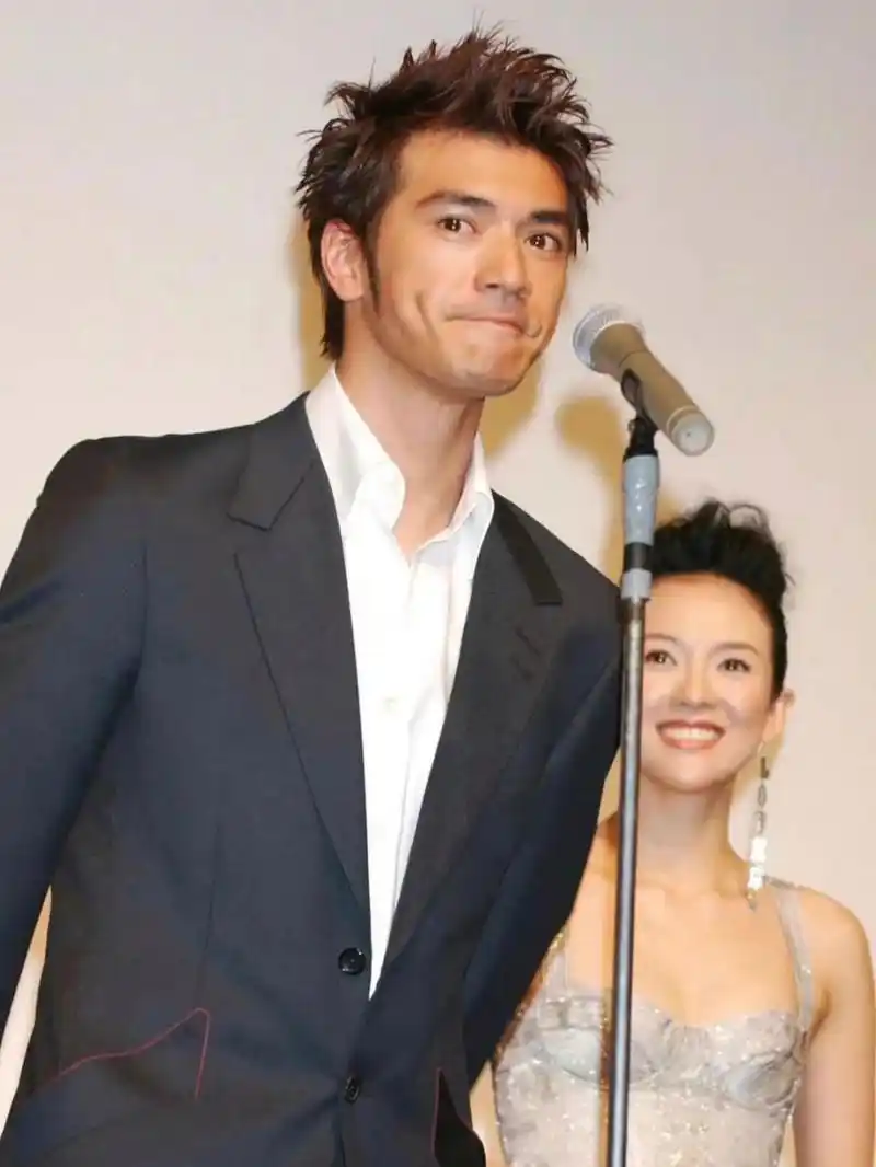 刘德华章子怡金城武同框旧照