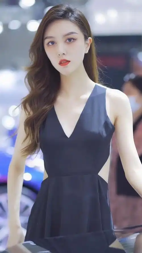 车模大美女好看吗?